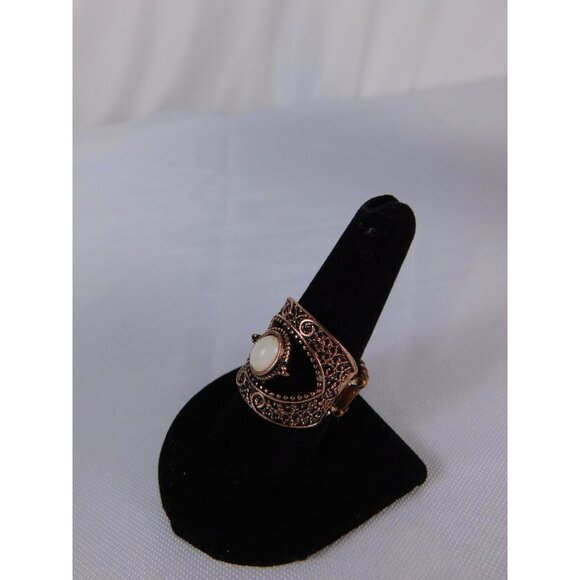 Vintage Copper Tone Filigree Stretch Ring Statement Oval White Stone Costume Jew - Picture 6 of 9
